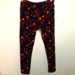 LuLaRoe Tall & Curvy leggings black doodle daisies